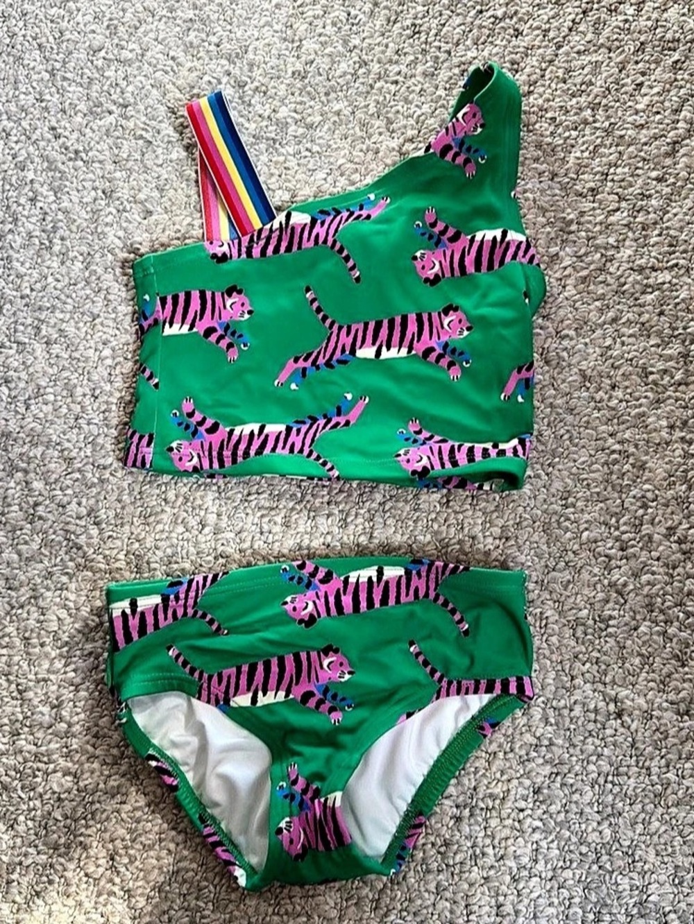 Hanna Andersson Two-Piece Swimsuit in Tiger on Green Tiger Swimsuit Girls 3T